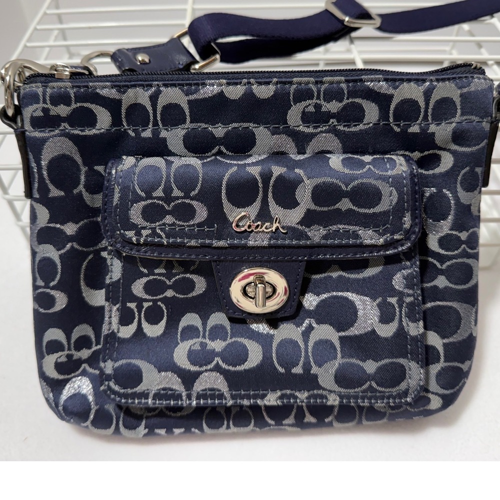 Coach Navy Silver Signature C Monogram Crossbody Bag Zip Turnlock Pocket Y2K